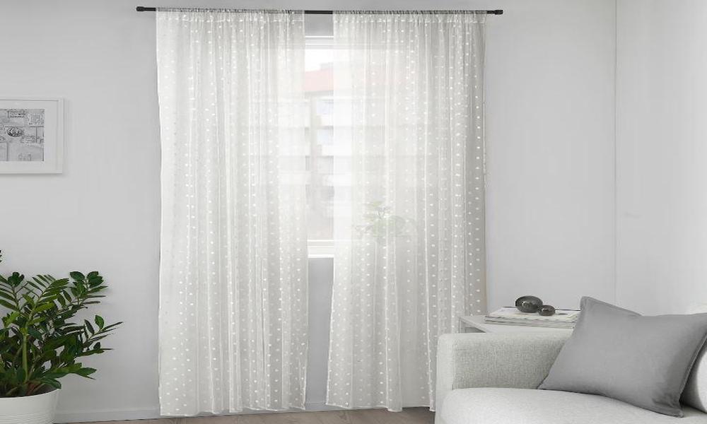 Chiffon Curtains for Romantic Bedroom Décor- Can it help with creating a blissful atmosphere